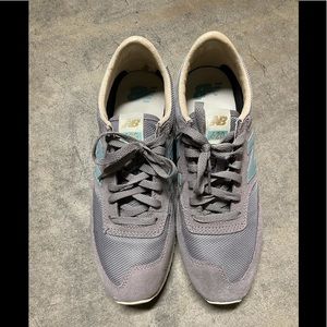 Women’s New Balance shoes SZ8